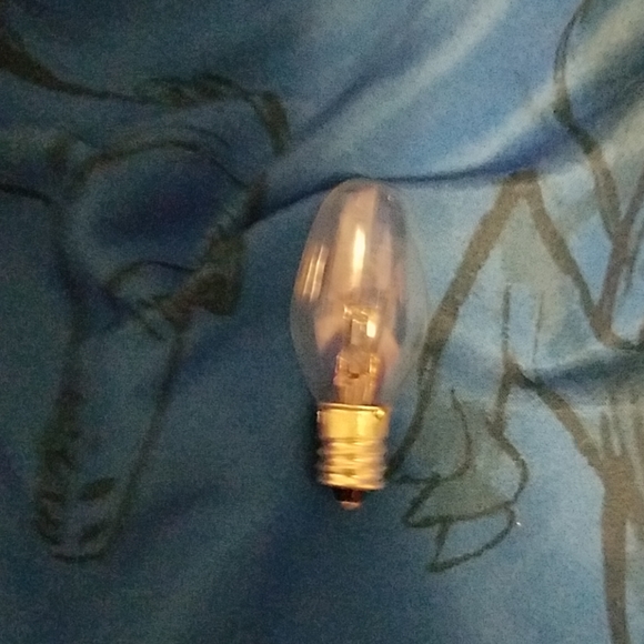 Lightbulb - Picture 4 of 5